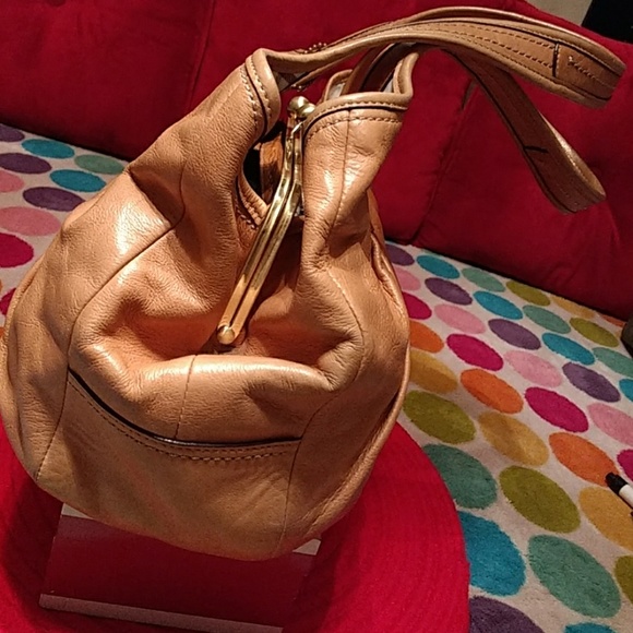 Authentic Large Coach brown leather bag. - Picture 4 of 8